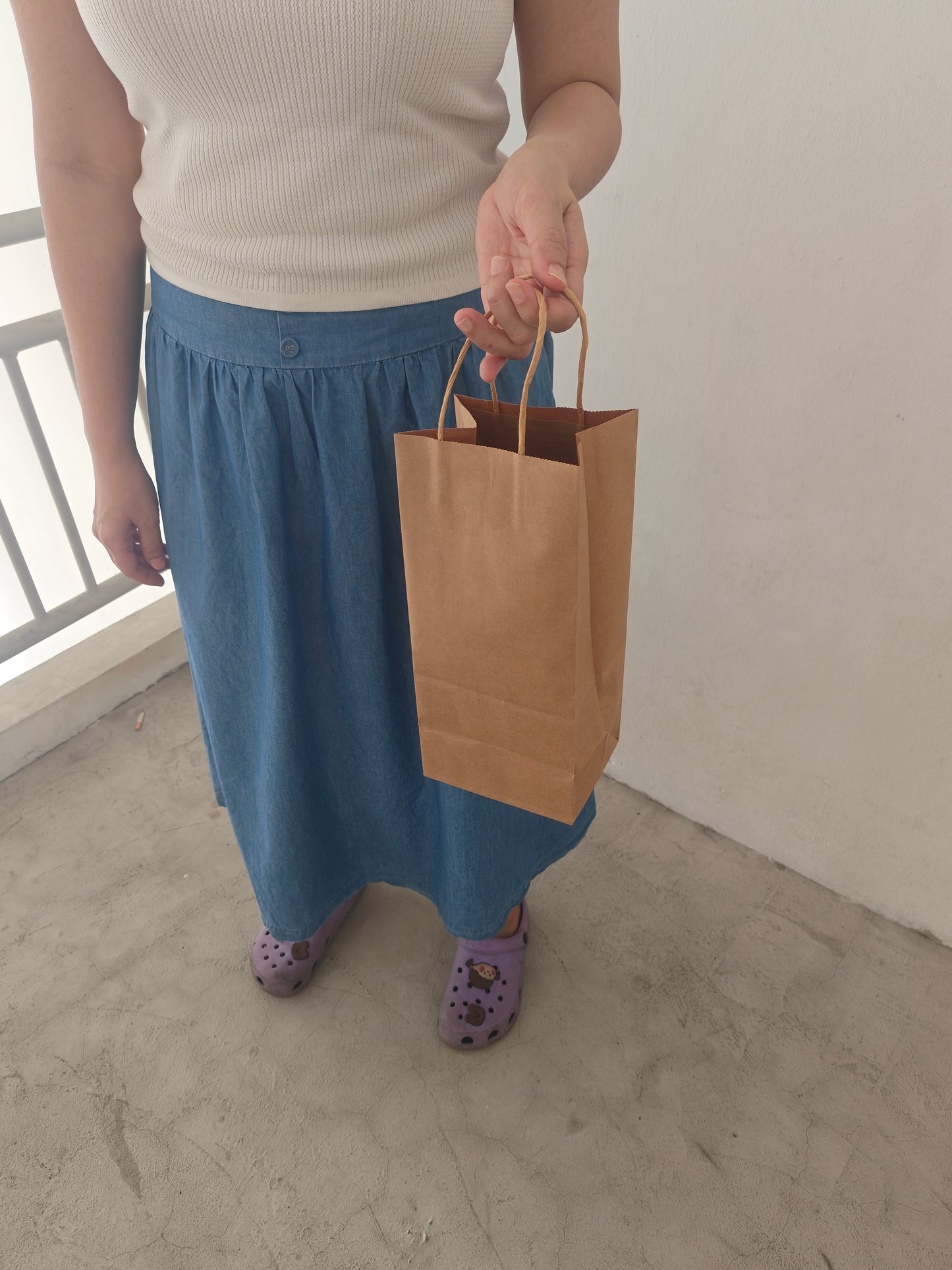 Kraft paper bag wine bag takeaway plastic bag brown colour carrier