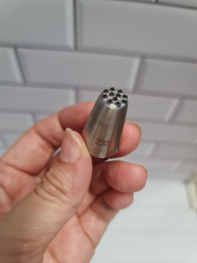 Grass hair fur piping tip mont blanc decorating nozzle multi opening tip 233, 234, 235