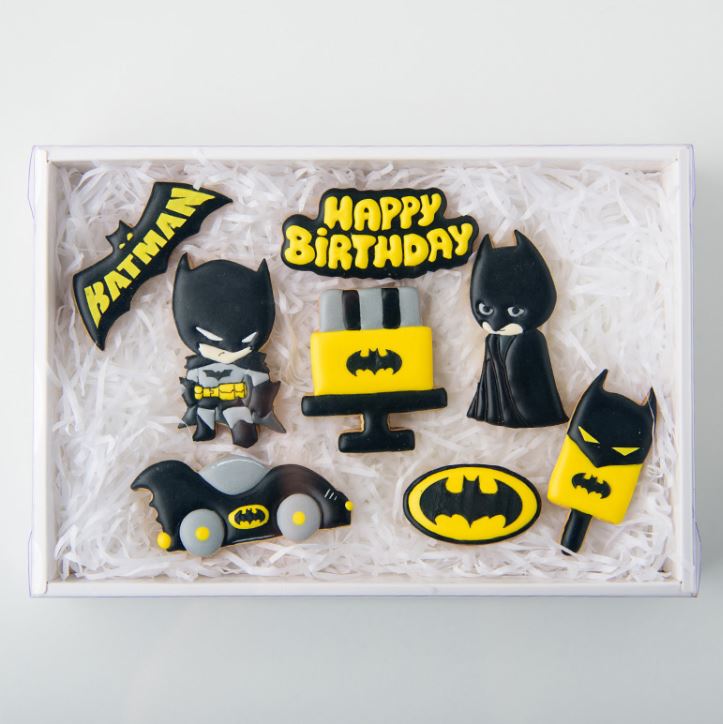 8pcs Batman batmobile cookie cutters for happy birthday biscuits with royal icing cutter