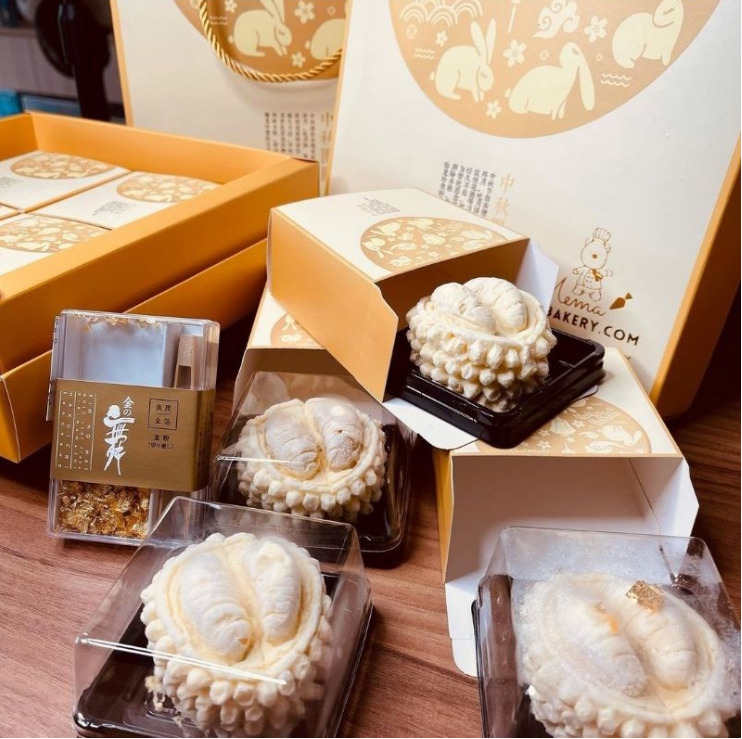 100g / 125g Large Gold mooncake packaging box with rabbit design