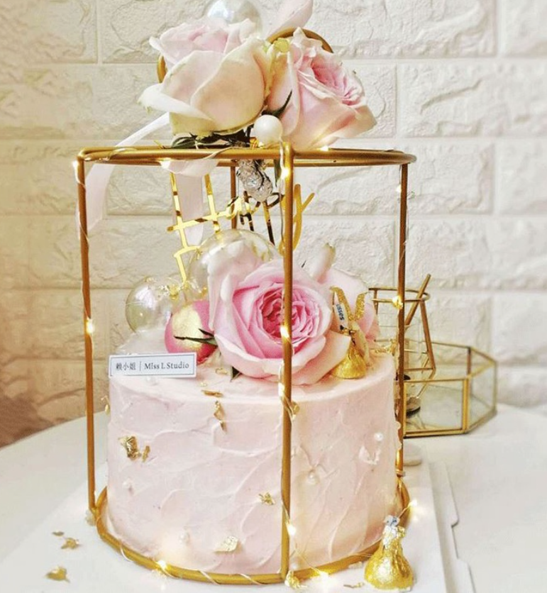 Gold Frame Cake stand display stand dessert table prop wedding decoration metal structure