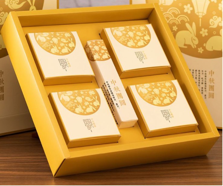 100g / 125g Large Gold mooncake packaging box with rabbit design