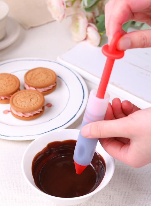 4 design nozzles - Chocolate food decorating writing nozzle pen