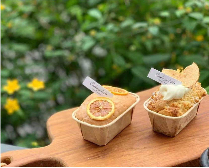 10pcs Gold foil loaf baking tray paper baking cups liners greaseproof mould mini cake pan