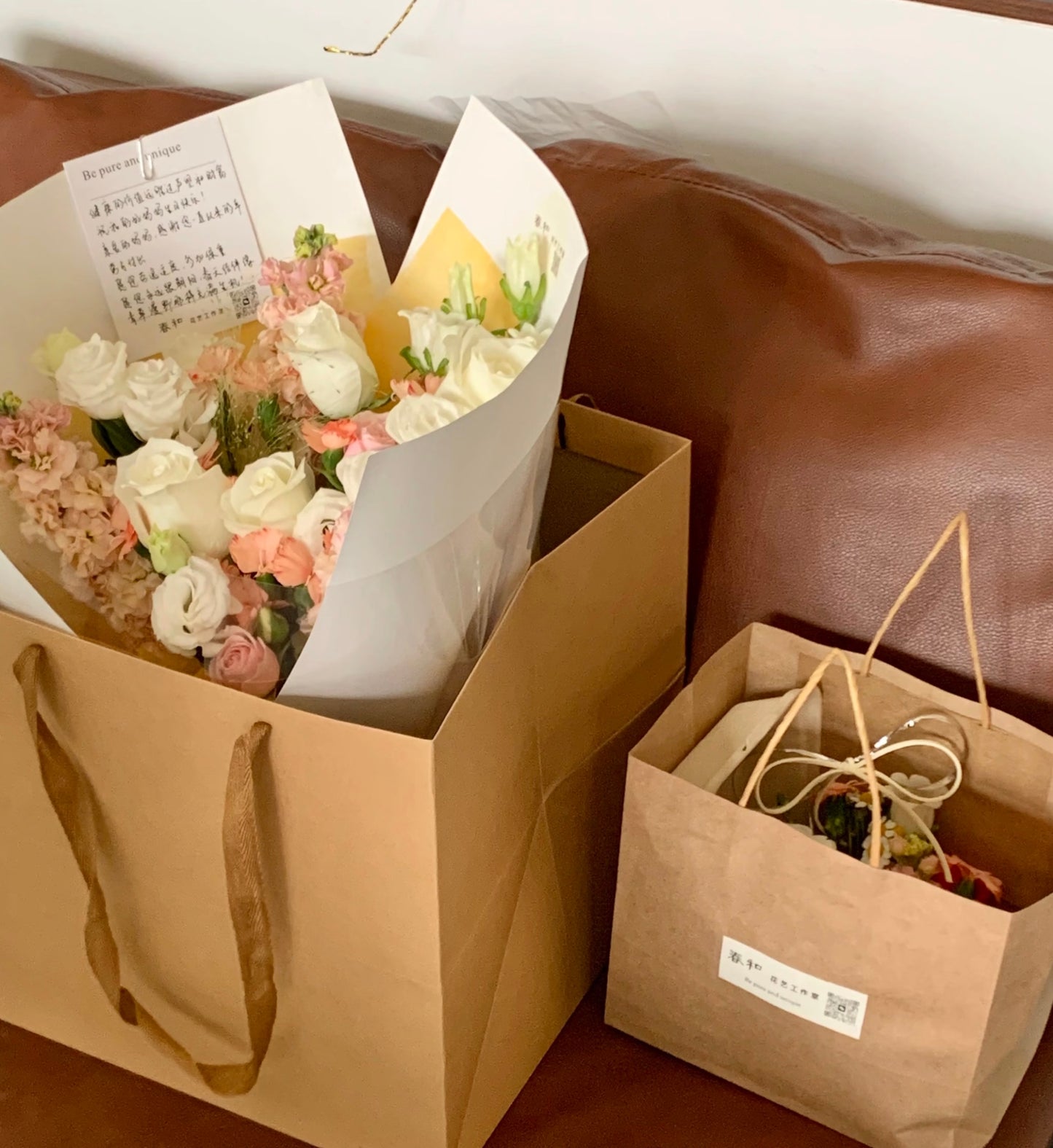 Kraft paper bag wine bag takeaway plastic bag brown colour carrier
