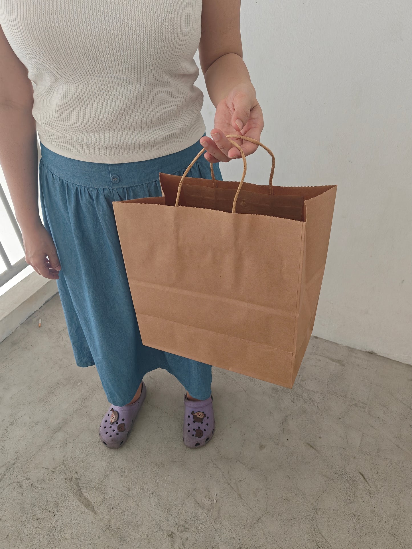 Kraft paper bag wine bag takeaway plastic bag brown colour carrier