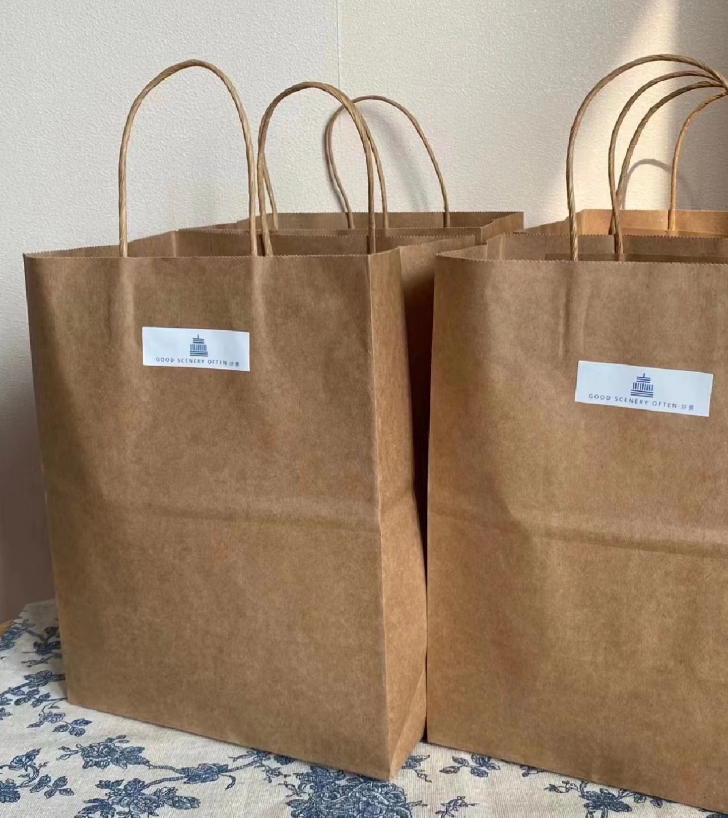Kraft paper bag wine bag takeaway plastic bag brown colour carrier