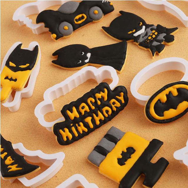 8pcs Batman batmobile cookie cutters for happy birthday biscuits with royal icing cutter