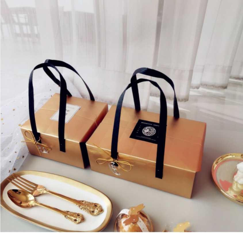 Gold gift packaging box mooncake box with handle carrier box chinese new year festive box