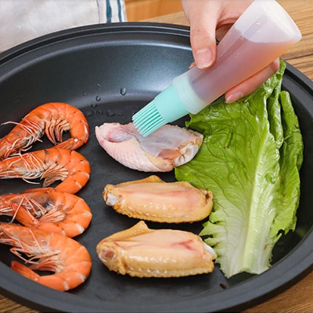 Silicone brush bottle - fill up with oil or sauce silicon sauce juice dispenser
