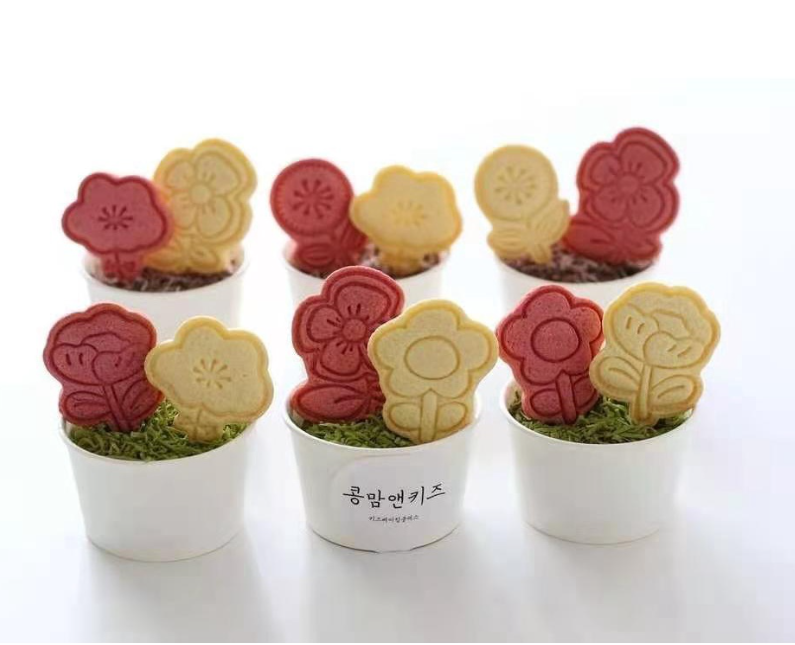 Flower & blooms cookie cutter floral biscuit mould