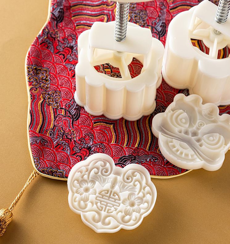 75g / 125g Lion Dance mooncake mould Mystic knot presser mooncake plunger mold