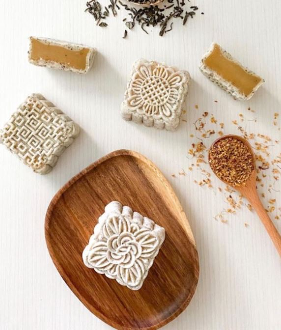 Large floral mooncake 100g press mould with 4 interchangeable designs