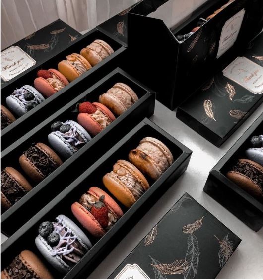 Macaron box 8 cavity 50g 80g mooncake box gold yellow feather mooncake gift box dessert pa1ckaging box
