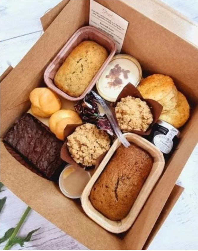 10pcs Gold foil loaf baking tray paper baking cups liners greaseproof mould mini cake pan